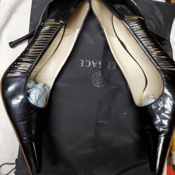 🌹Giani Versace Stilletto Heels🌹 - Picture 2 of 9